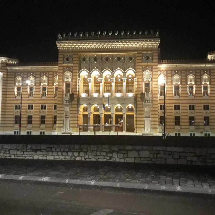 Lovely Apartment In Old Town 400M From City Center Sebilj Sarajevo Exterior photo